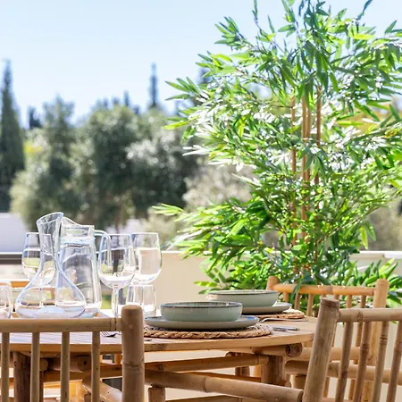 Deluxe With Terrace Aranya By Aora *