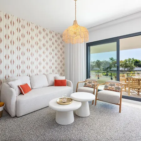 Apartment Deluxe With Terrace Aranya By Aora *