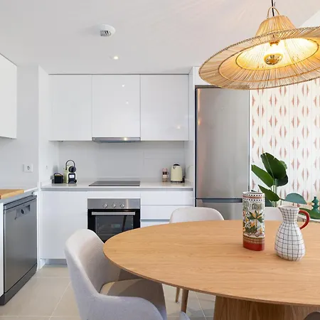 Deluxe With Terrace Aranya By Aora *