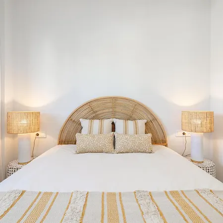 Apartment Deluxe With Terrace Aranya By Aora *